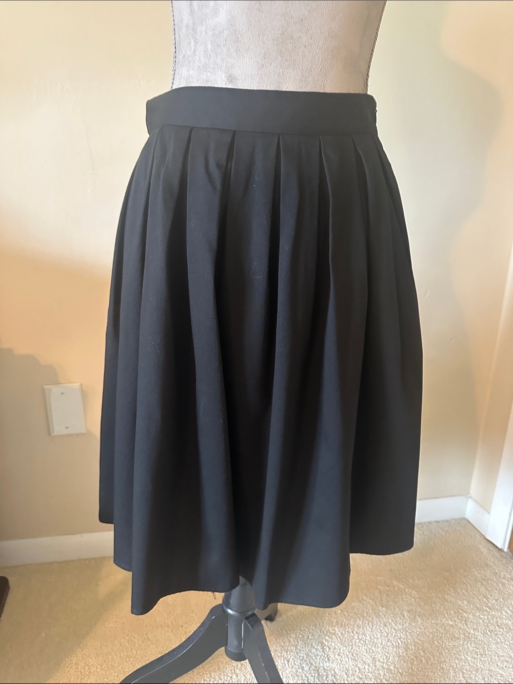 Grace Karin Black Circle Skirt with Pleated Waist size M nwot